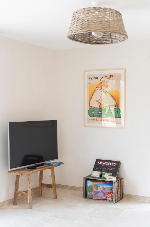 La Petite Ruche, 1 Bedroom Gite In The Luberon أبْتْ المظهر الخارجي الصورة