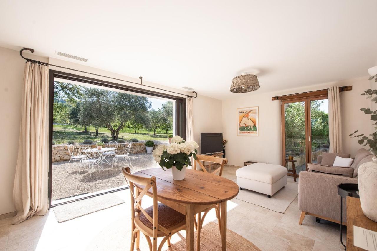 La Petite Ruche, 1 Bedroom Gite In The Luberon أبْتْ المظهر الخارجي الصورة